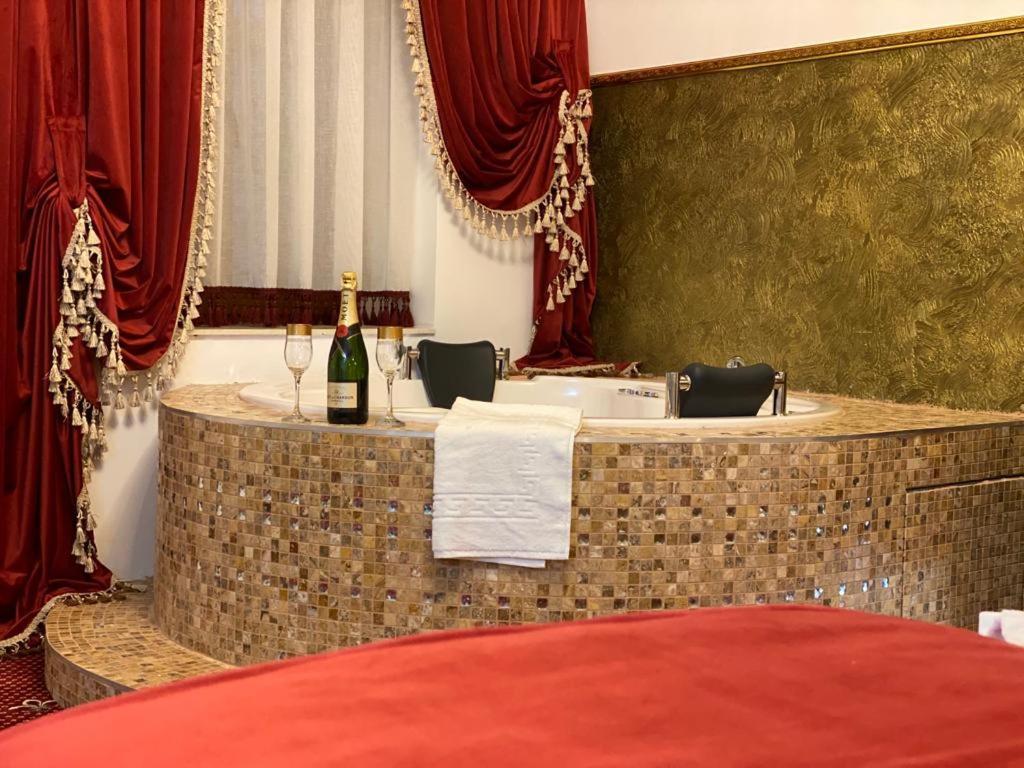 Vila Imperial One Luxury Boutique Hotel Făgăraş Dış mekan fotoğraf