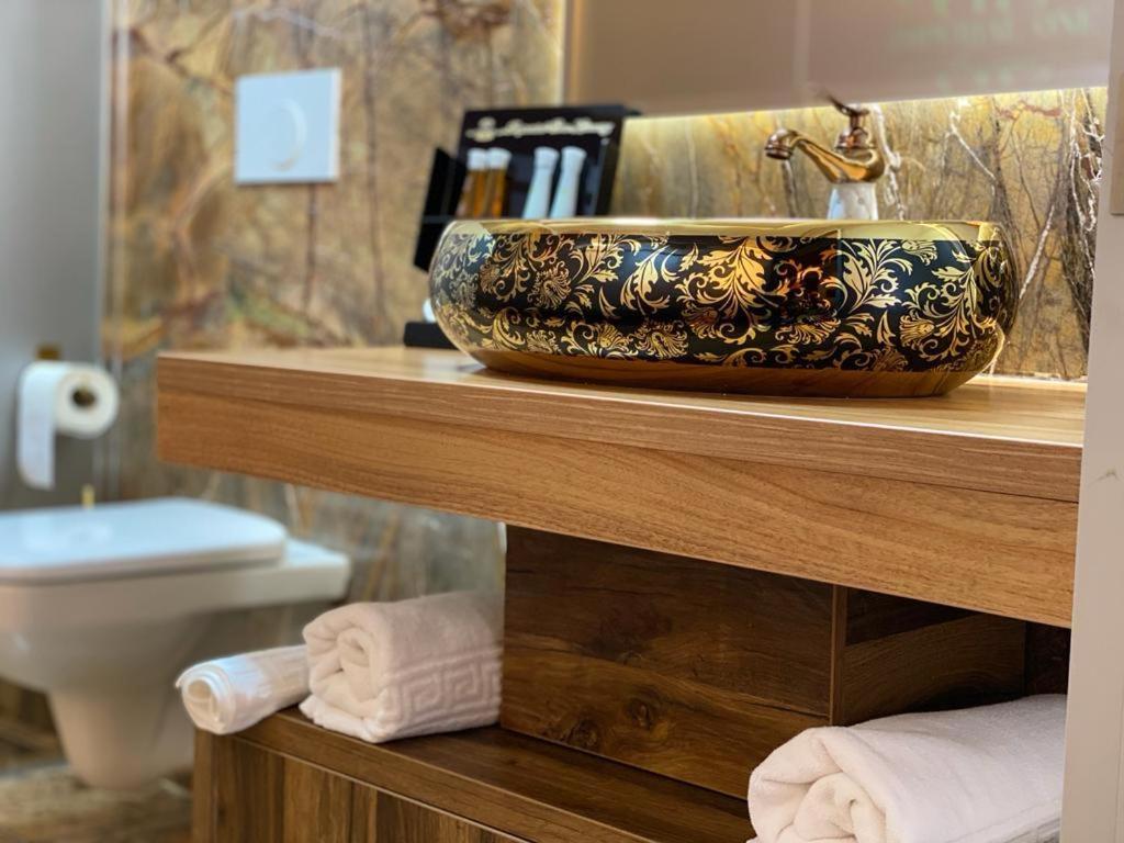 Vila Imperial One Luxury Boutique Hotel Făgăraş Dış mekan fotoğraf